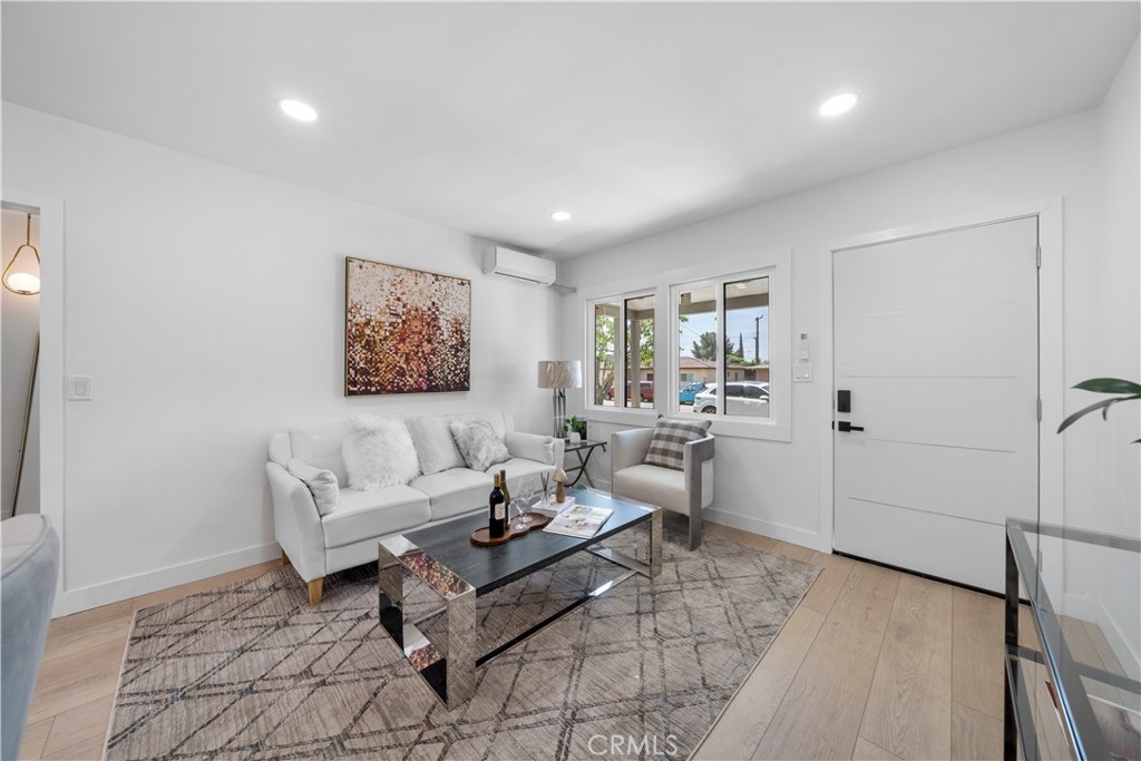 16082 Athol Street Property Photo 10