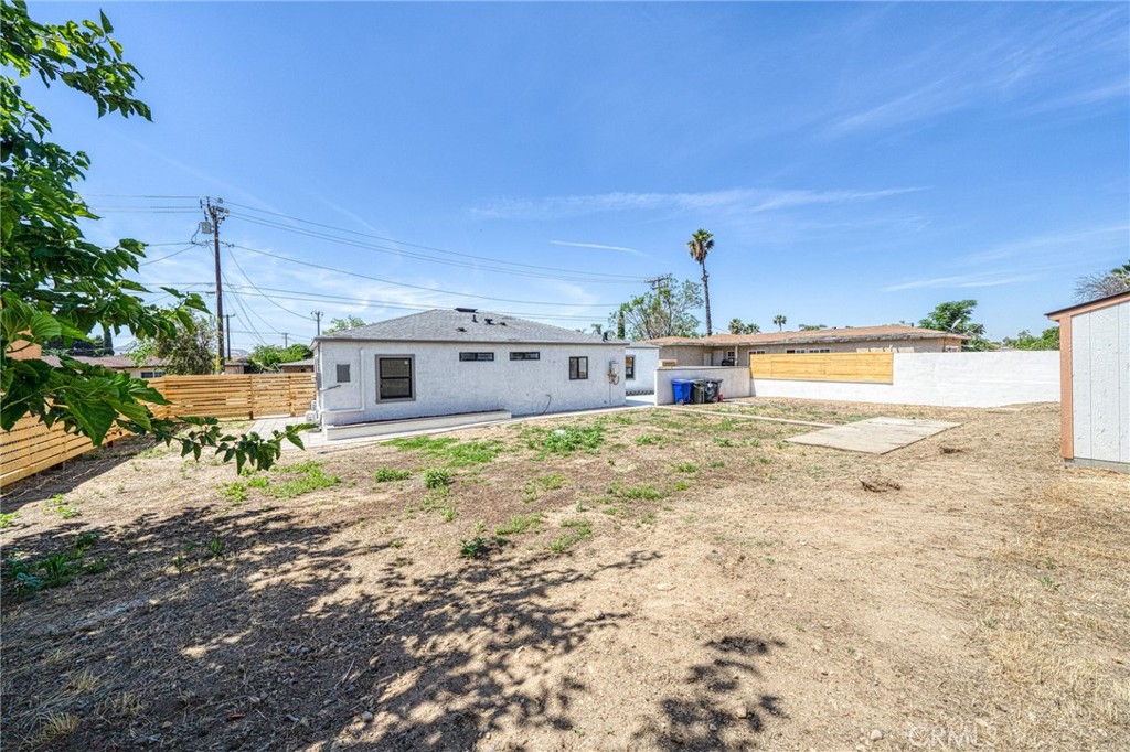 16082 Athol Street Property Photo 28