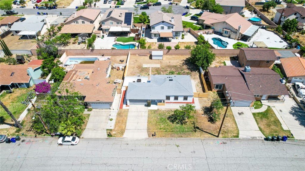 16082 Athol Street Property Photo 31