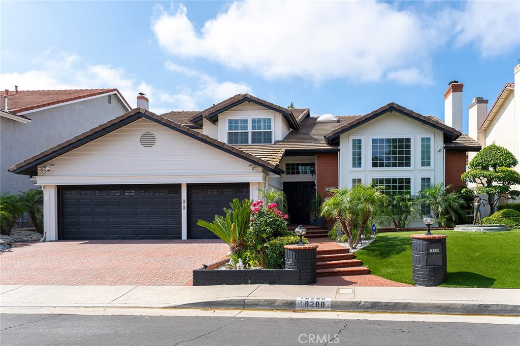 18200 Sandringham Court Property Photo 1