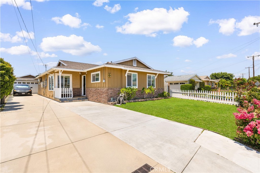 4885 Fratus Drive Property Photo 1
