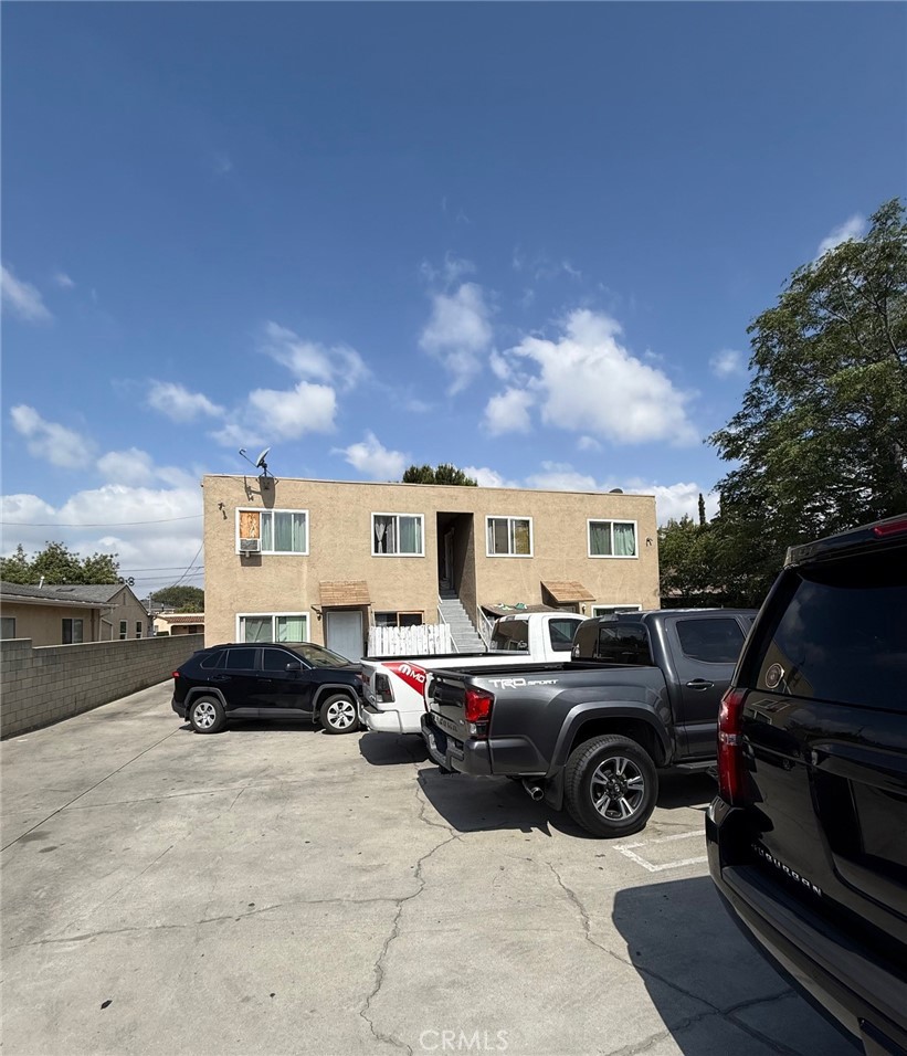 6924 Gentry Avenue Property Photo 1
