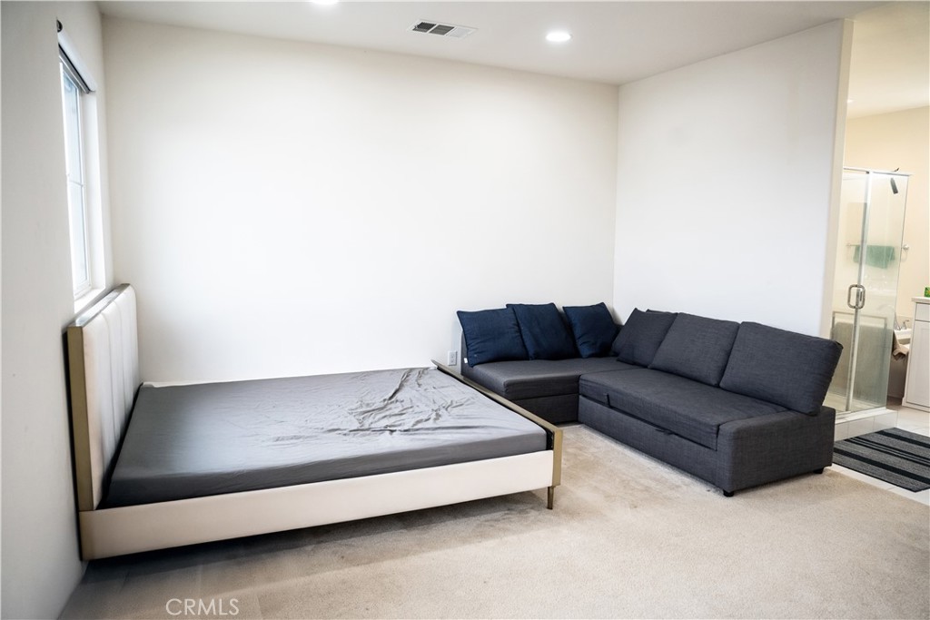 21125 Normandie Avenue Property Photo 16