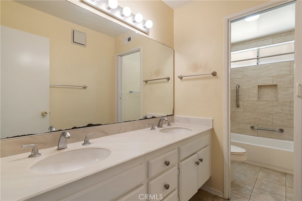 2258 Oldridge Drive Property Photo 21