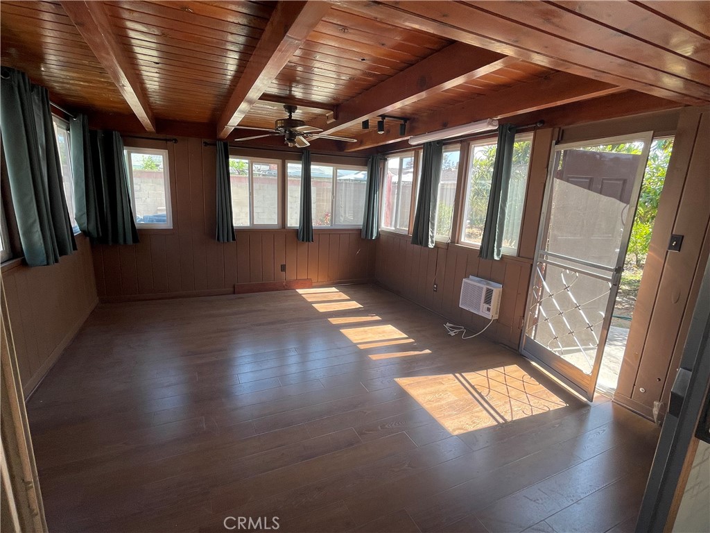 5809 Los Alamos Street Property Photo 7