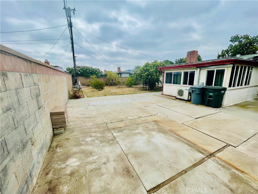 5809 Los Alamos Street Property Photo 16