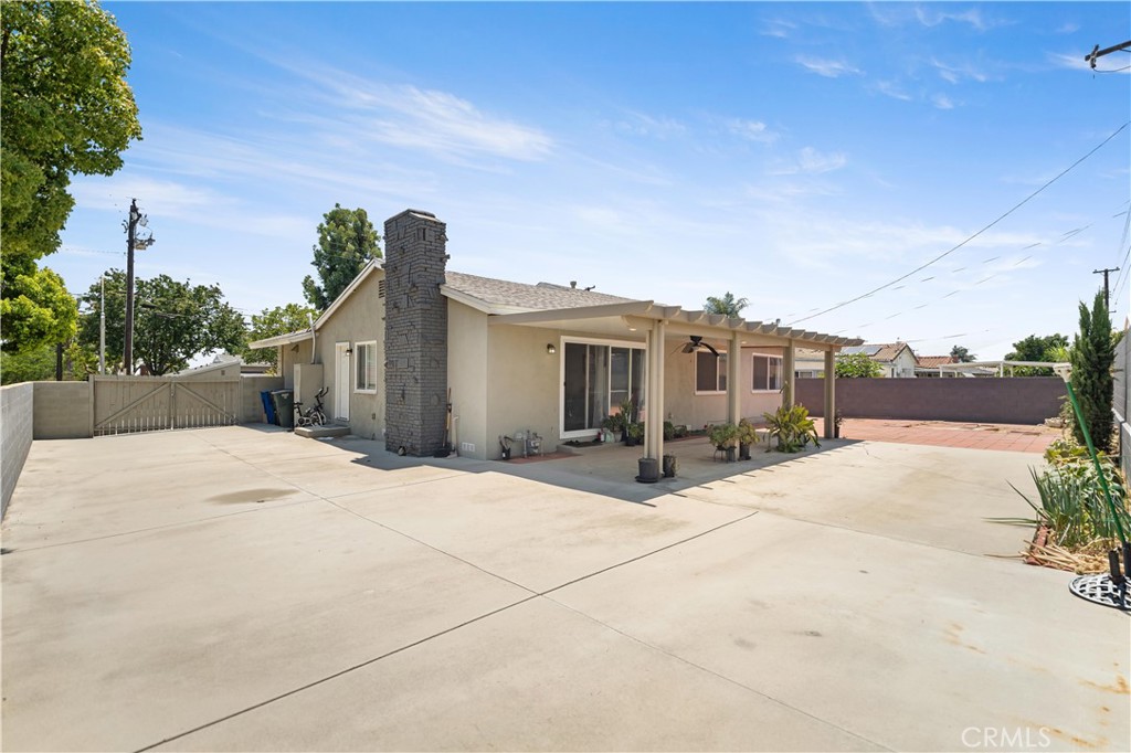 1322 W 6th Street Property Photo 13