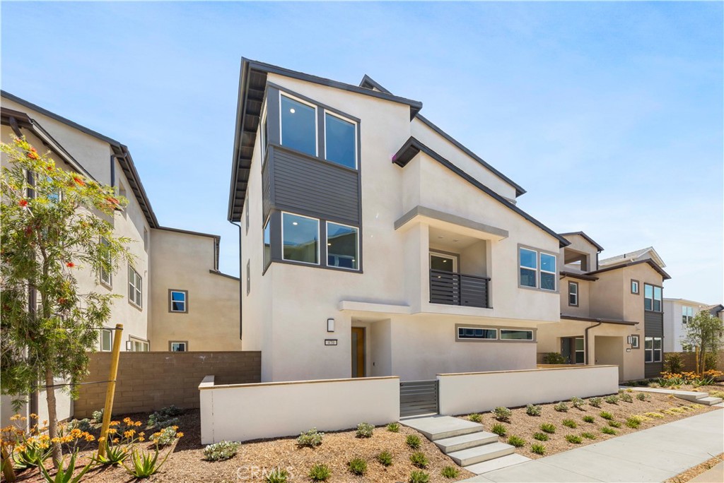 470 Lobata Property Photo 1