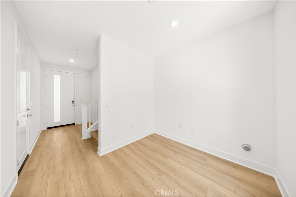 470 Lobata Property Photo 7