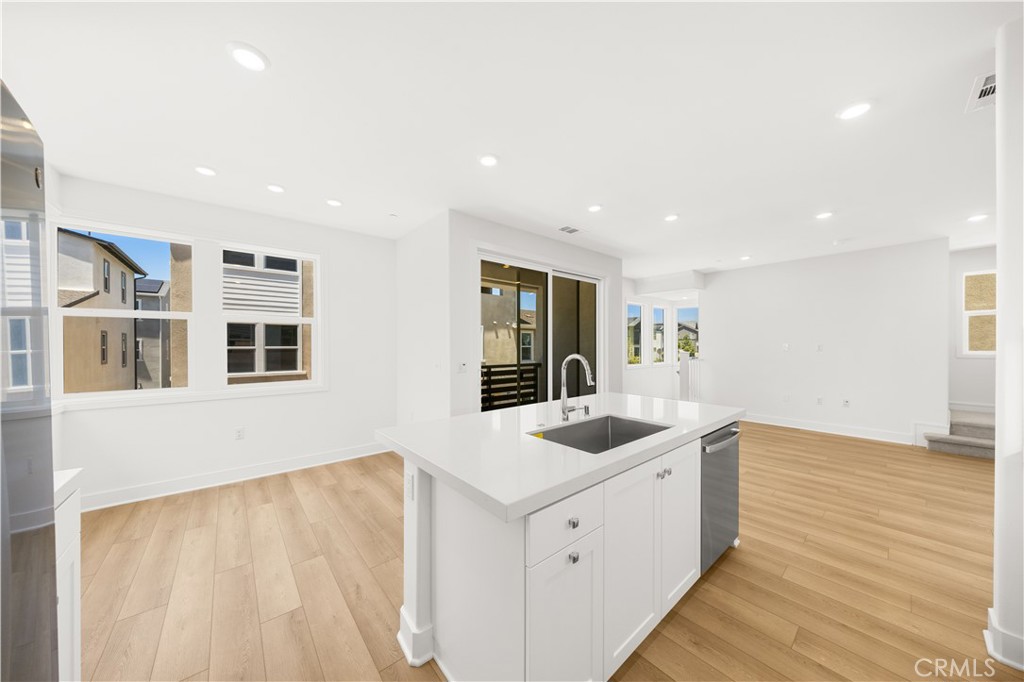 470 Lobata Property Photo 8