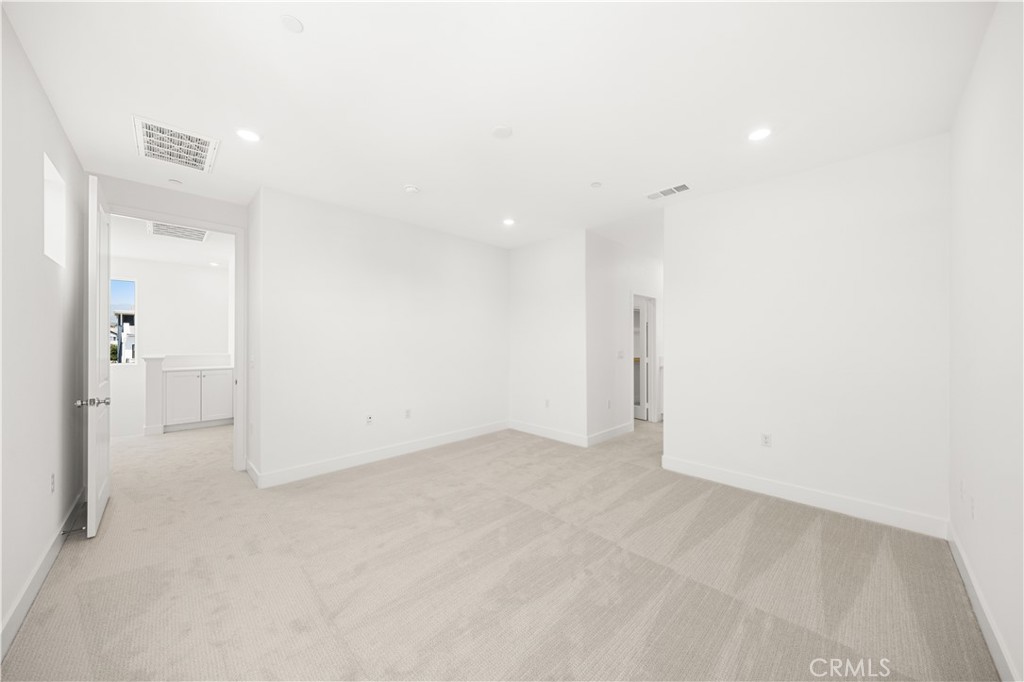 470 Lobata Property Photo 10