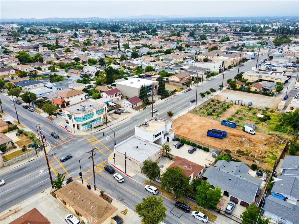 3200 Del Mar Avenue Property Photo 4