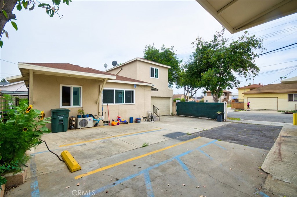 3200 Del Mar Avenue Property Photo 12