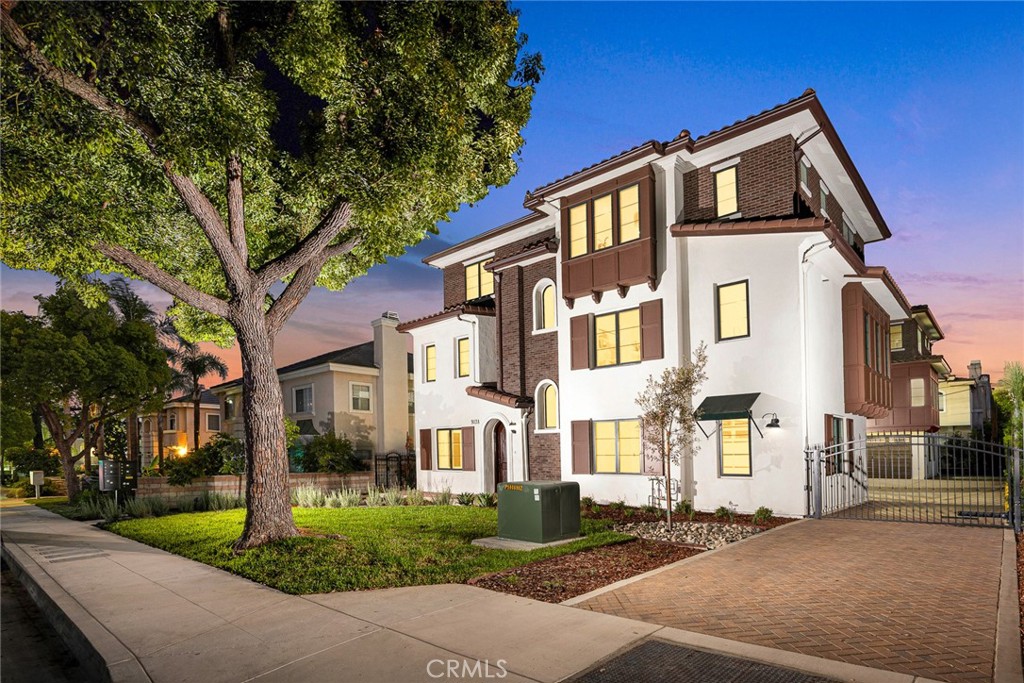 903 Sunset Boulevard B Property Photo 1