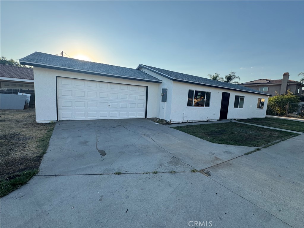 12745 Bess Property Photo 1