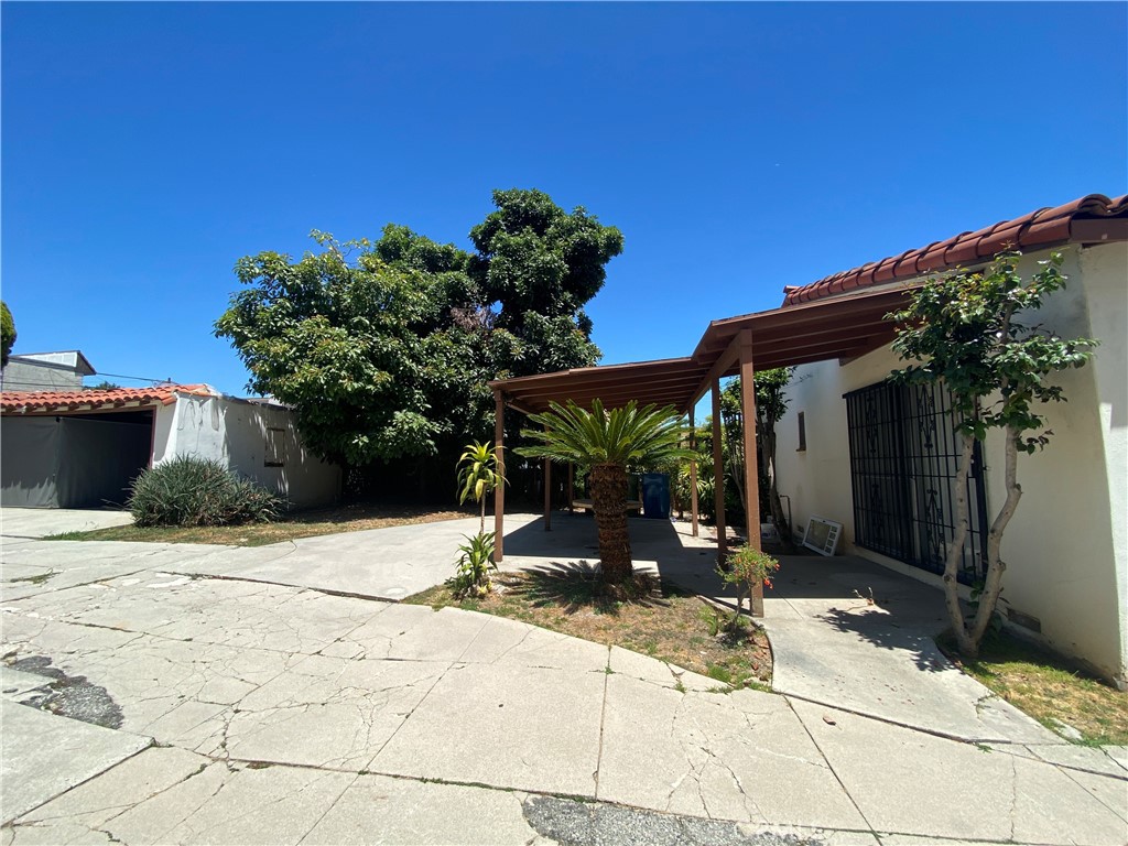 1801 W Commonwealth Avenue Property Photo 11