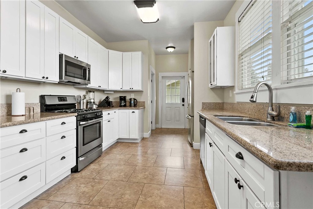 3354 Orange Street Property Photo 5