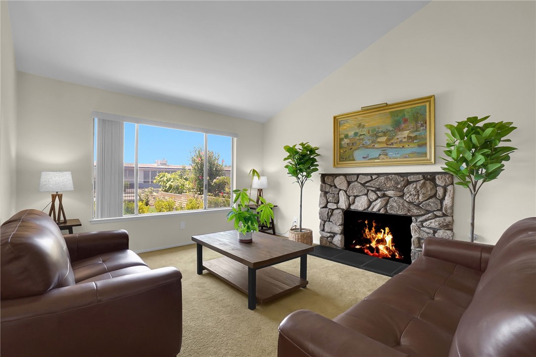 912 Jacmar Drive Property Photo 2