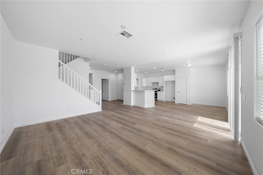 6285 Long Cove Drive Property Photo 7