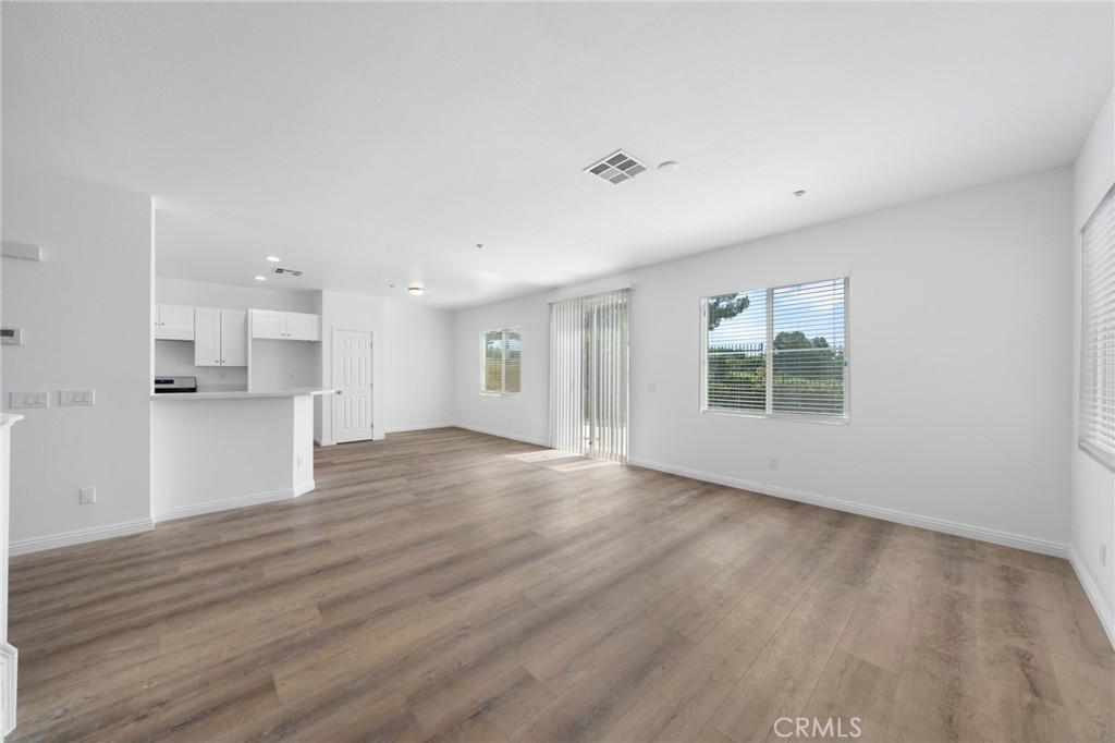 6285 Long Cove Drive Property Photo 8