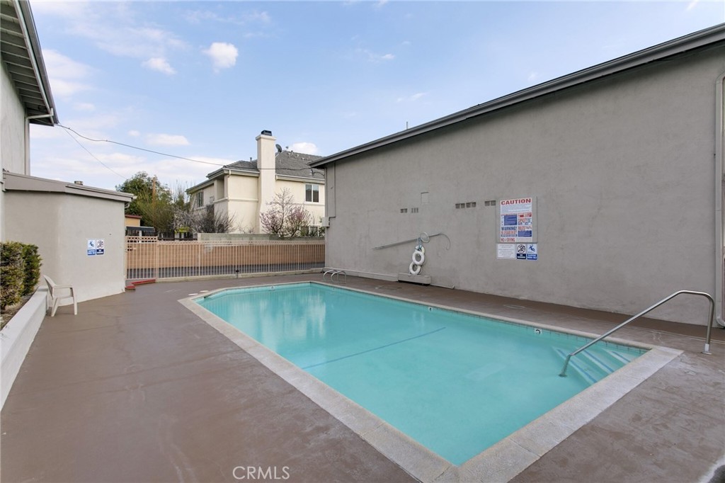922 W Duarte Rd 3 Property Photo 6