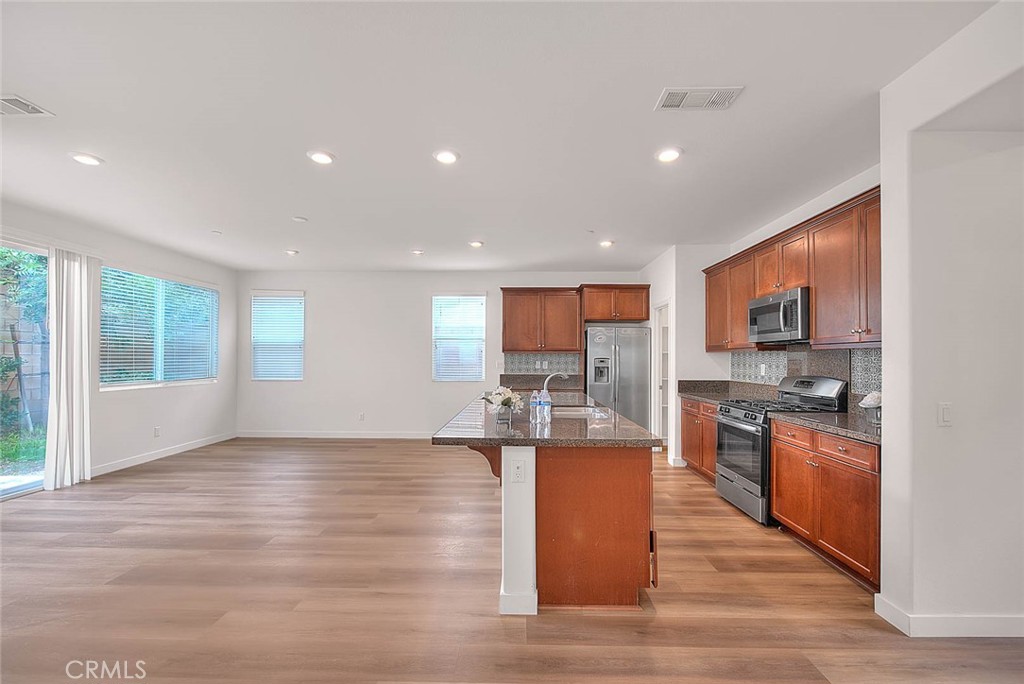7868 Sea Salt Avenue Property Photo 8
