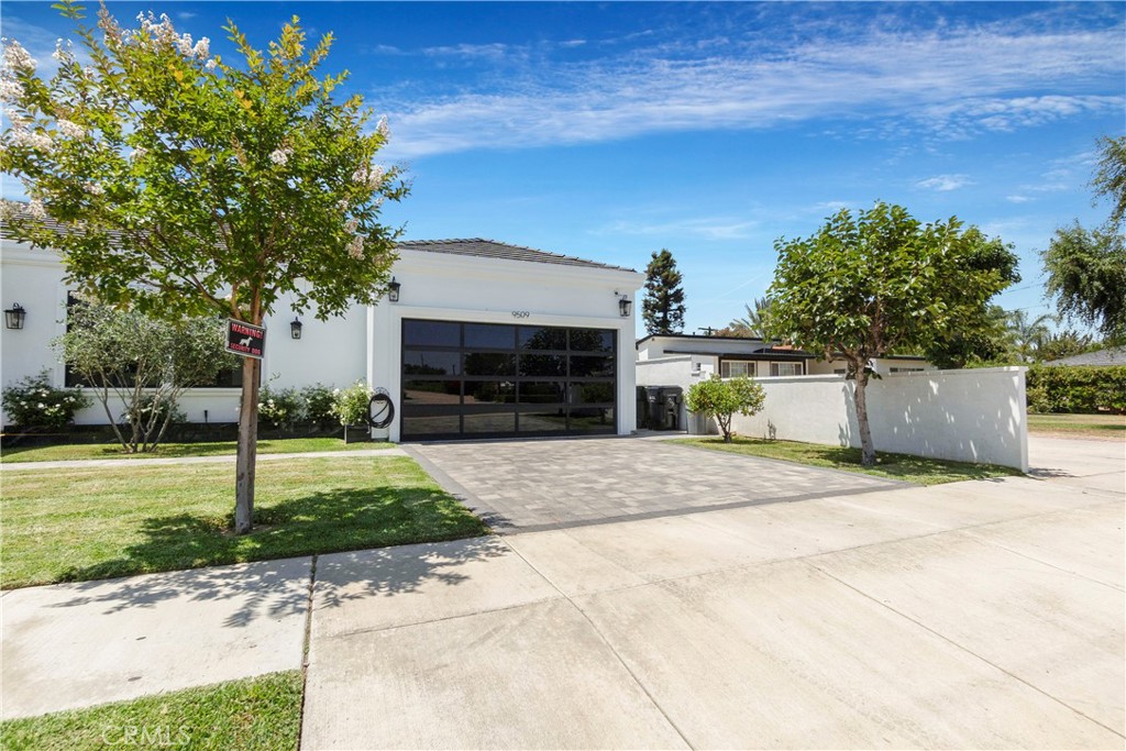 9509 Downey Avenue Property Photo 38