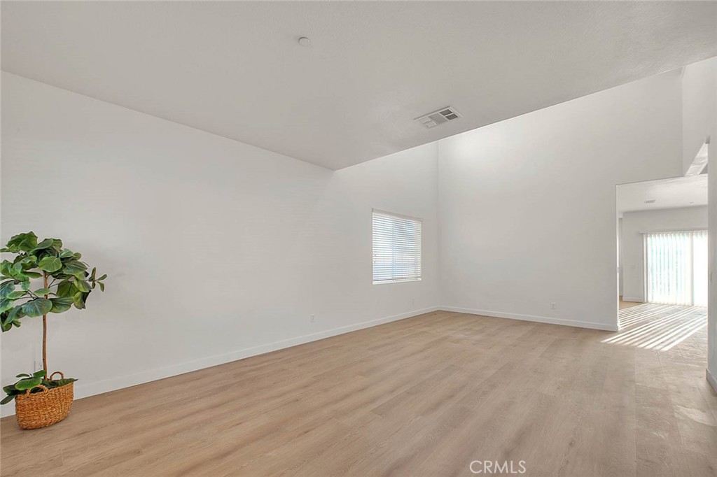 6832 Manchester Court Property Photo 7