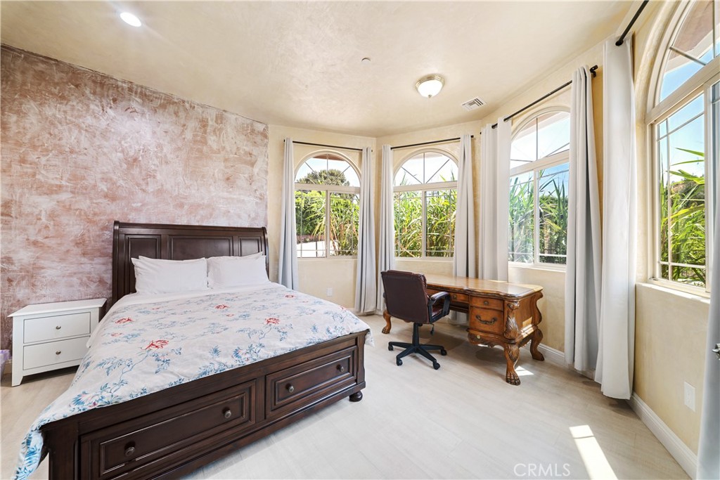 12605 Kagel Canyon Road Property Photo 21