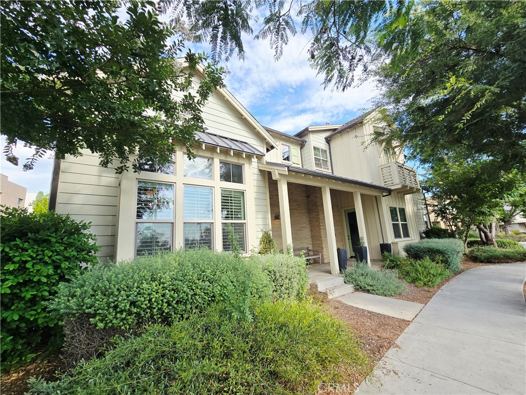 101 Newall Property Photo 2