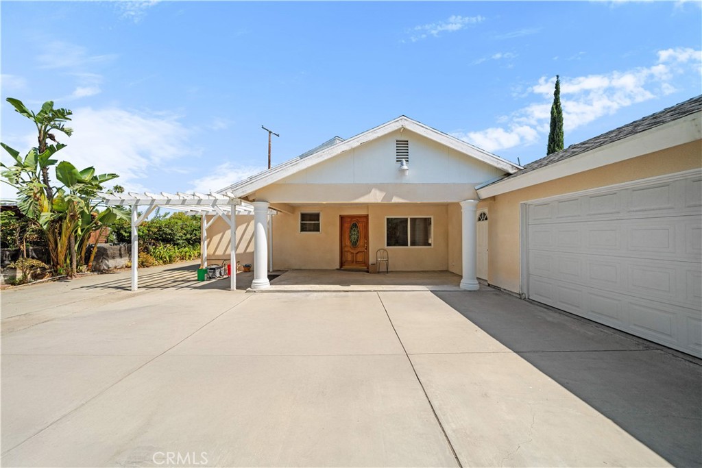 15921 Meadowside Street Property Photo 1