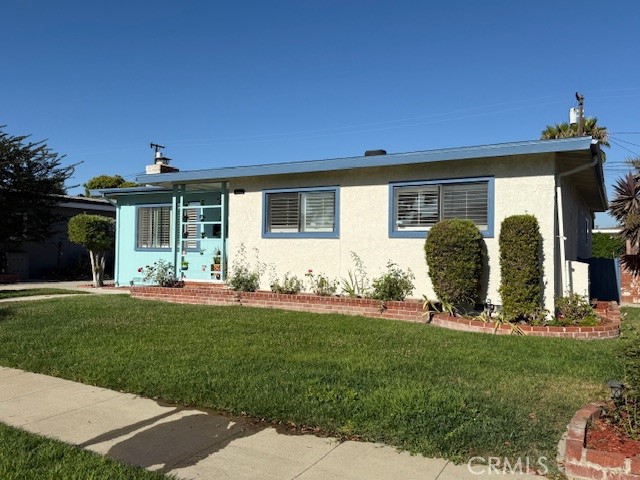 2690 Senasac Avenue Property Photo