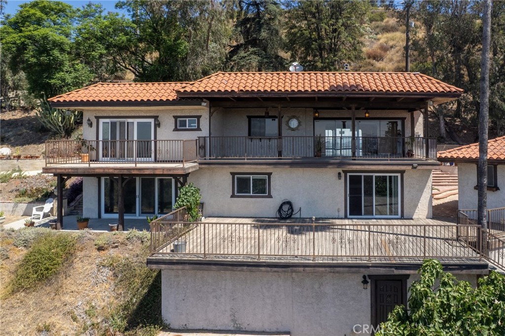410 Conifer Road Property Photo 1