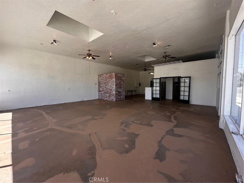 323 N San Marino Avenue Property Photo 5