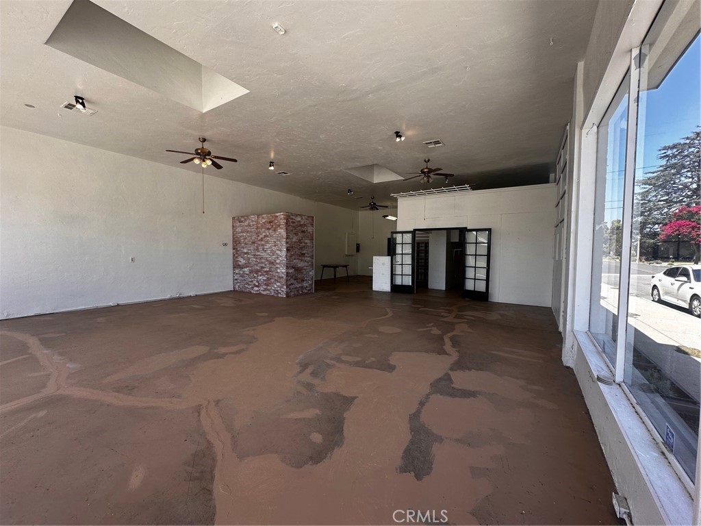 323 N San Marino Avenue Property Photo 6