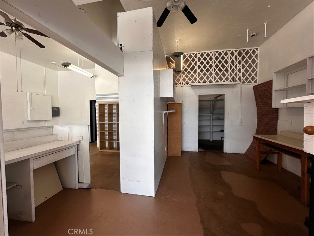 323 N San Marino Avenue Property Photo 7