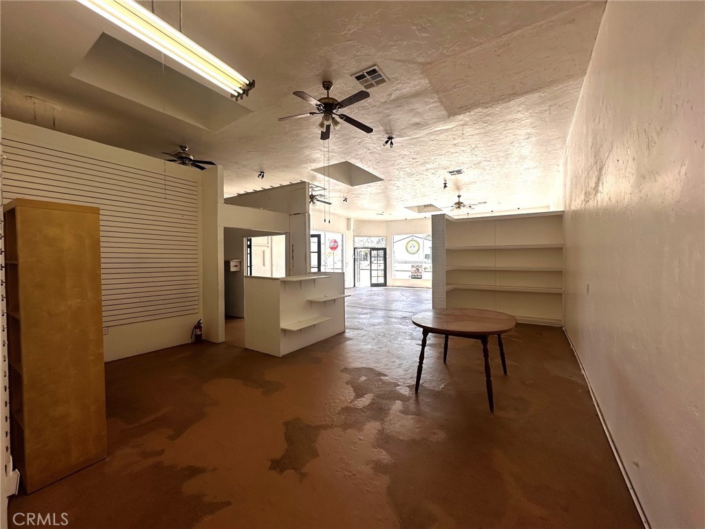 323 N San Marino Avenue Property Photo 9