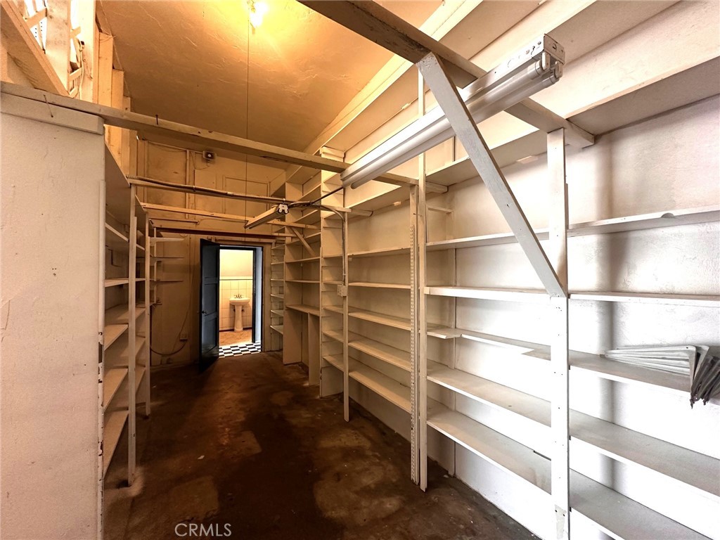 323 N San Marino Avenue Property Photo 12