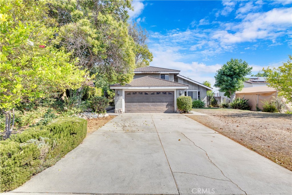 19 Viewpoint Circle Property Photo 1