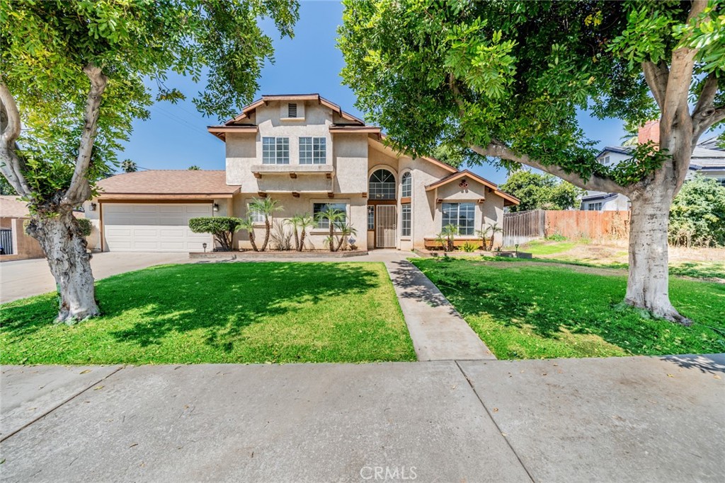 1414 N Acacia Avenue Property Photo 1