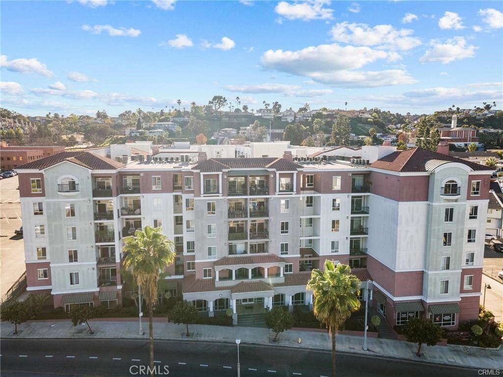 3750 Santa Rosalia Drive 413 Property Photo 3