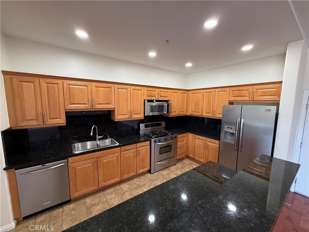 3750 Santa Rosalia Drive 413 Property Photo 9