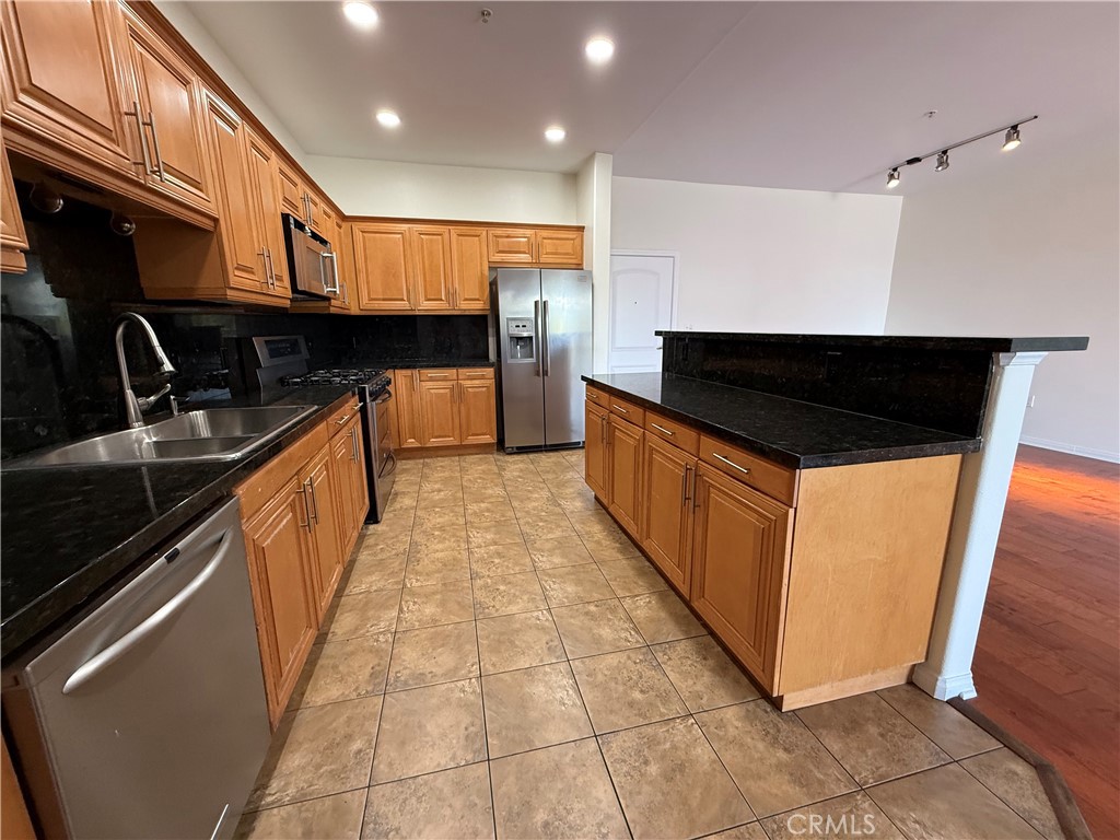 3750 Santa Rosalia Drive 413 Property Photo 10