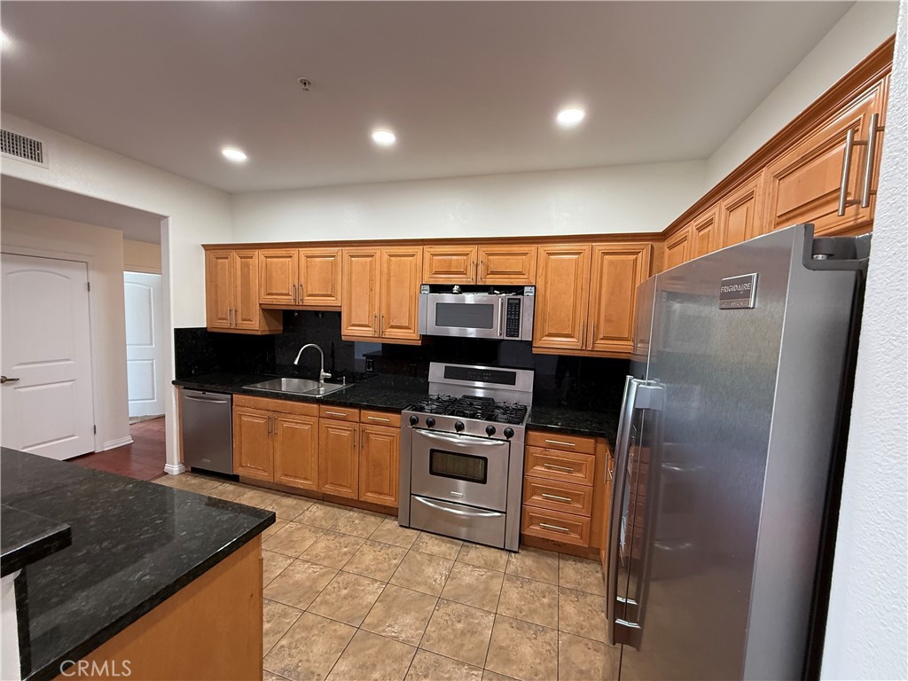 3750 Santa Rosalia Drive 413 Property Photo 11