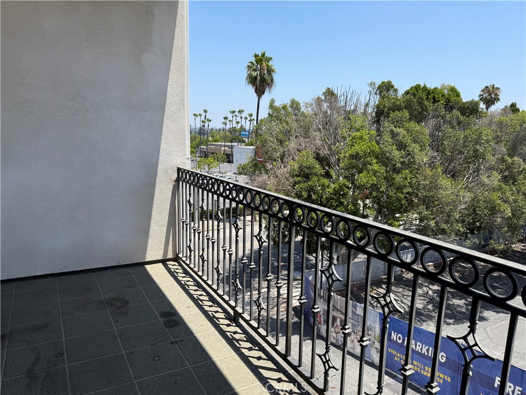 3750 Santa Rosalia Drive 413 Property Photo 17