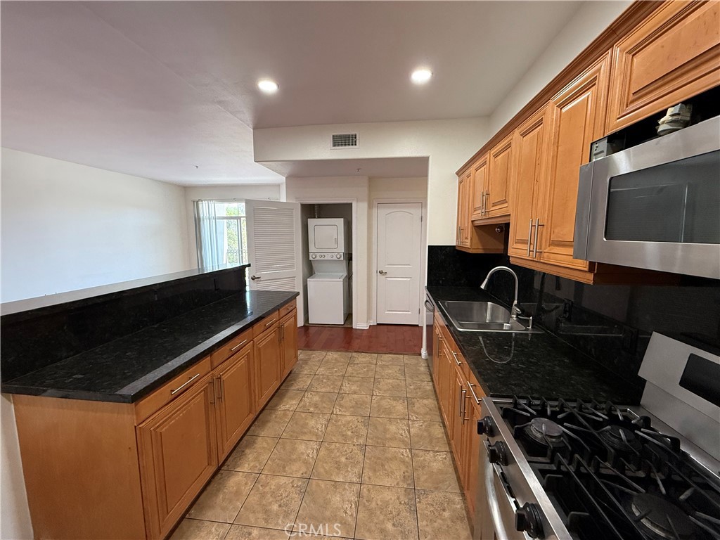 3750 Santa Rosalia Drive 413 Property Photo 18