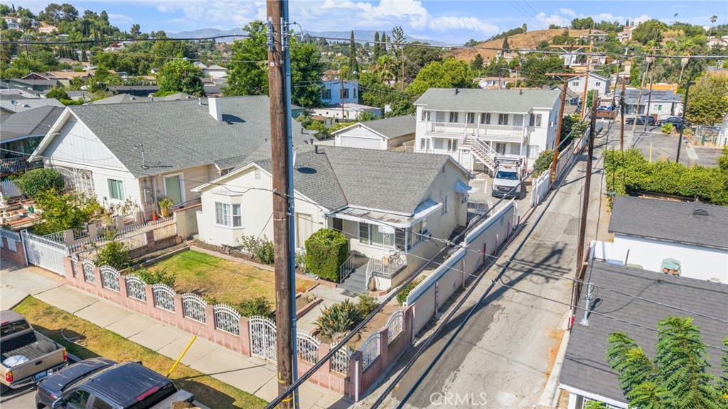 3814 Portola Avenue Property Photo 4