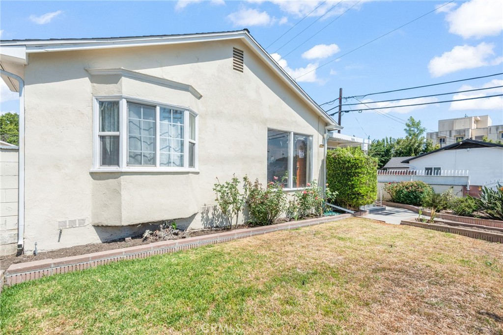 3814 Portola Avenue Property Photo 6