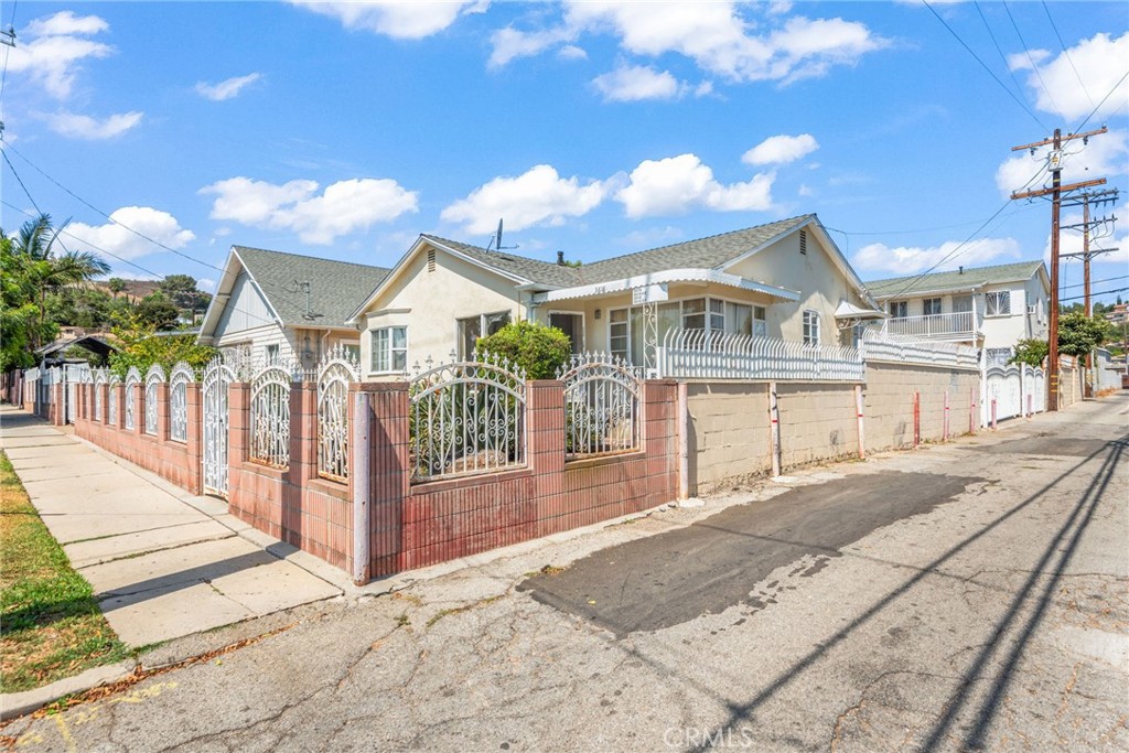 3814 Portola Avenue Property Photo 10