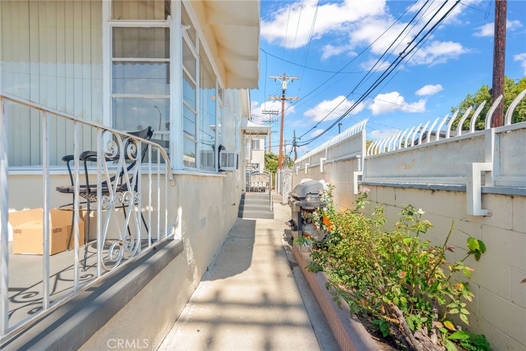 3814 Portola Avenue Property Photo 11